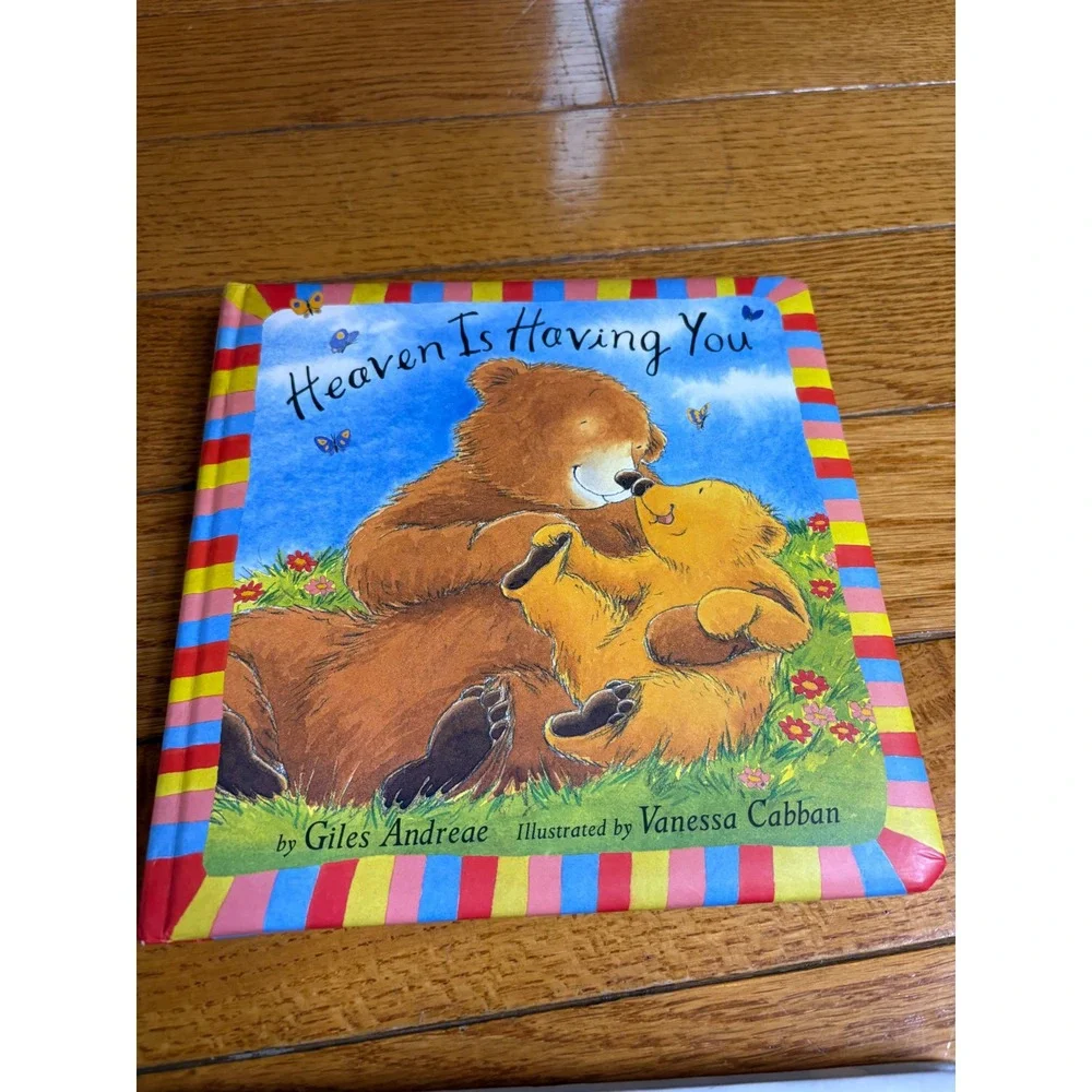 Set of 4 Childrens Board Books Its Following Me Snuggle Up Heaven Is‎ Having You
